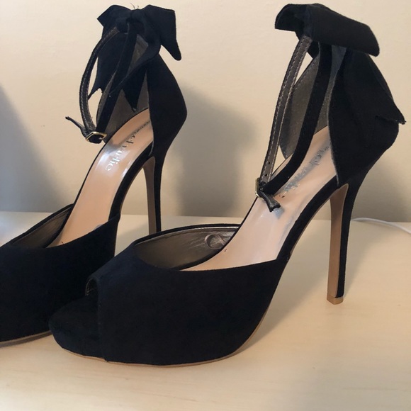 Black peep toe heels - Picture 5 of 8